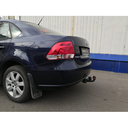 Фаркоп Avtos на VOLKSWAGEN Polo (круглая труба) 2010- Арт.VW 33 (тянет до 750 кг)