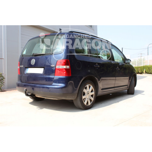 Фаркоп ARAGON на VOLKSWAGEN Touran 2010–2015  Арт. E6712AA 